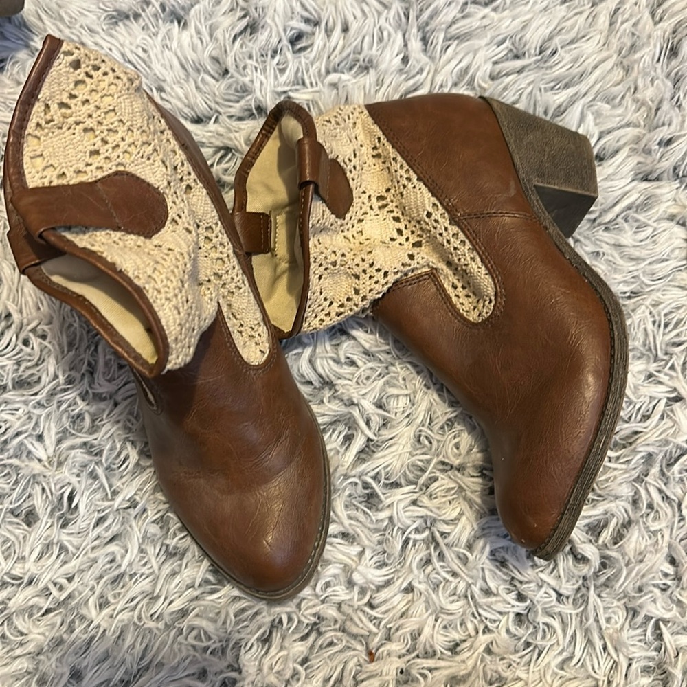 Lace Western